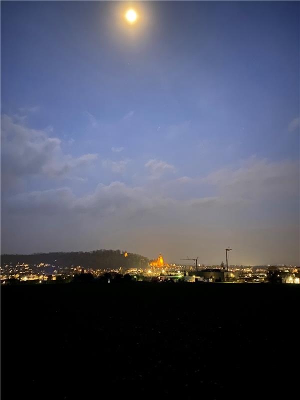 Einzigartige Skyline mit einem „Zwiebelturm“.  Von Marina Schnauffer aus Herrenb...