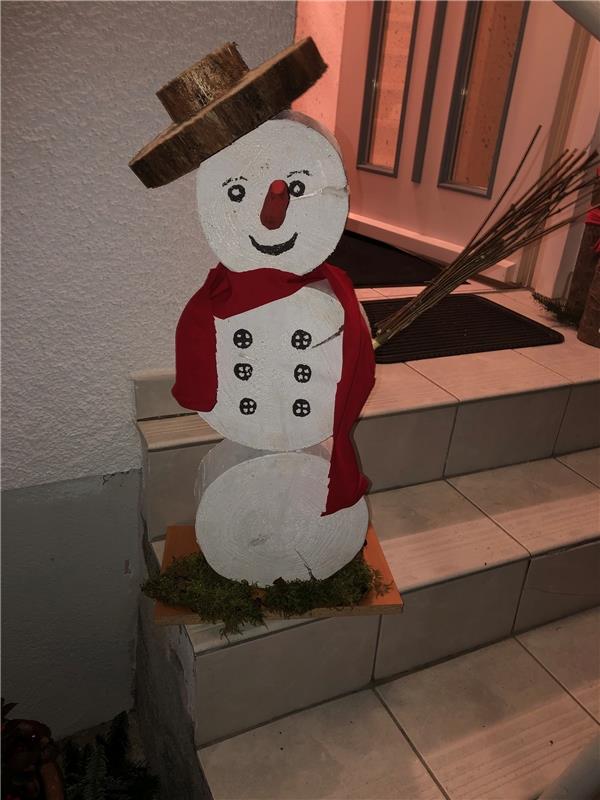  Eckbert  Kaiser  aus Hailfingen hat den ersten Schneemann gesehen