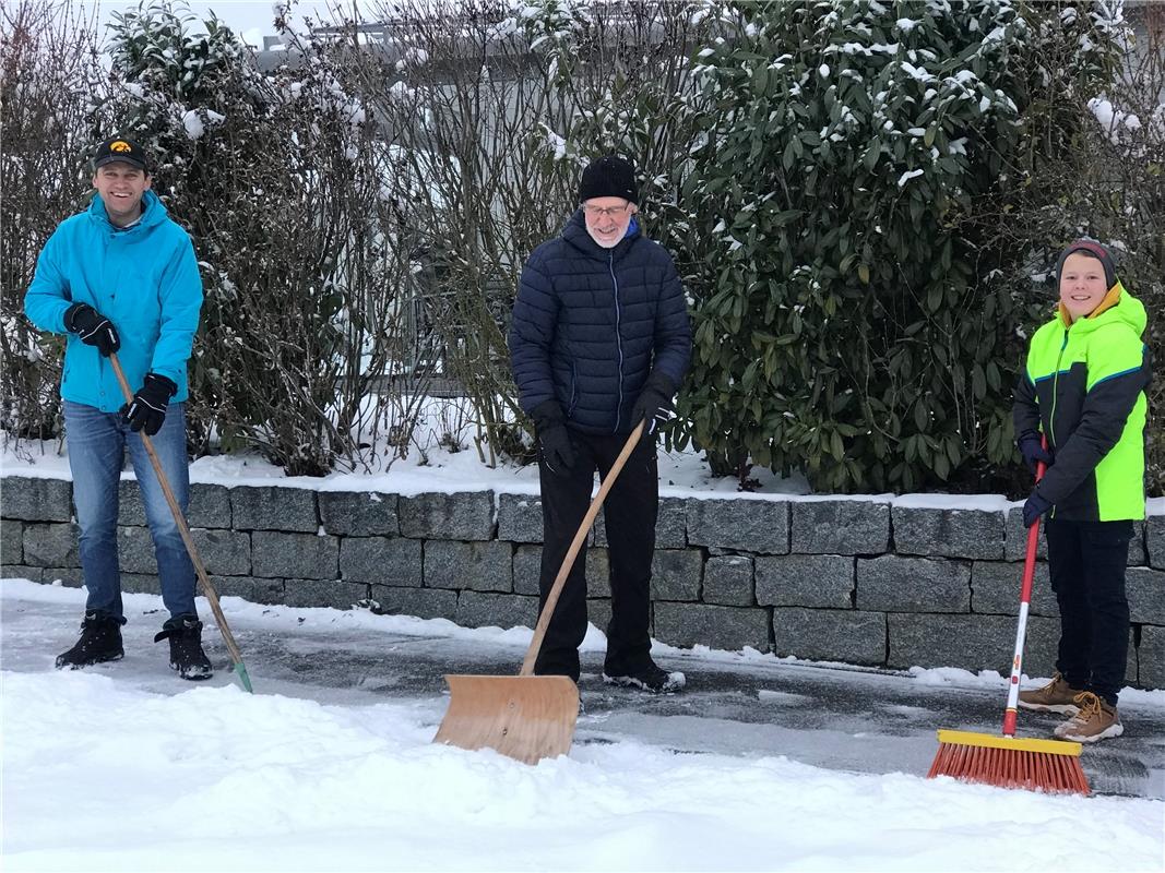  In Nebringen hat Sonja Schittenhelm diese wackeren Burschen nach getaner Arbeit...