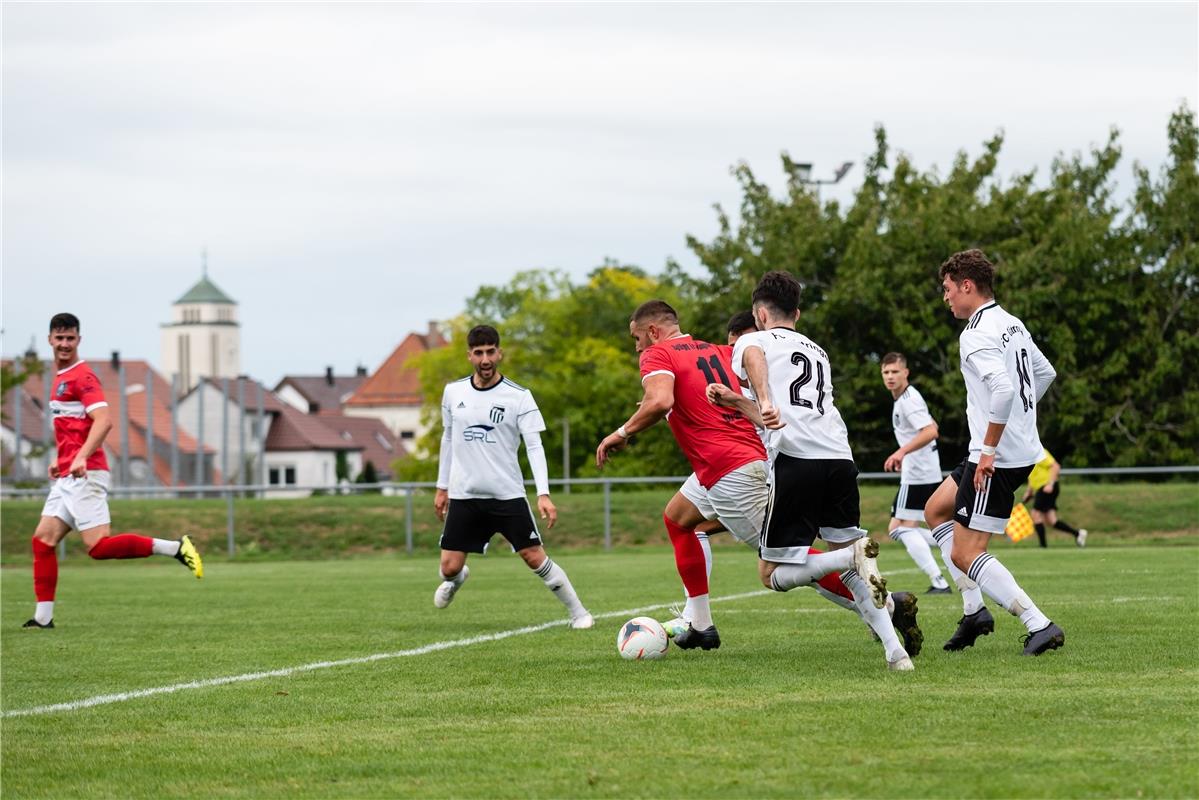 11 Dimitrih Stroh (spvgg Trossingen), 21 Colin Barner (FC Gaertringen), GER, Fus...