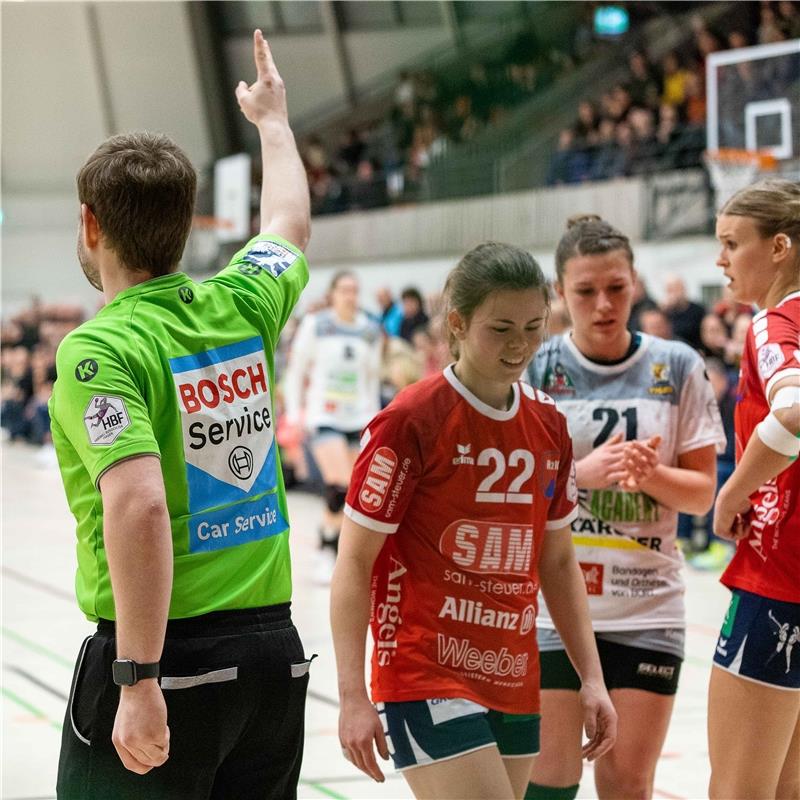 2 min. strafe fur Marie-Christine Beddies (SG H2Ku Herrenberg #22) / VfL Waiblin...