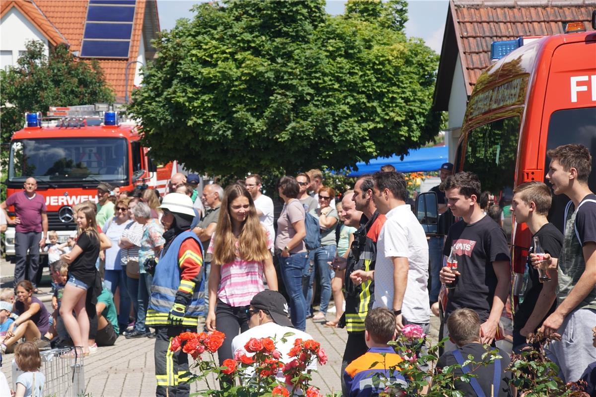 20-Jahre Jugendfeuerwehr Hildrizhausen. Festwochenende mit Uebung, Fahrzeugschau...