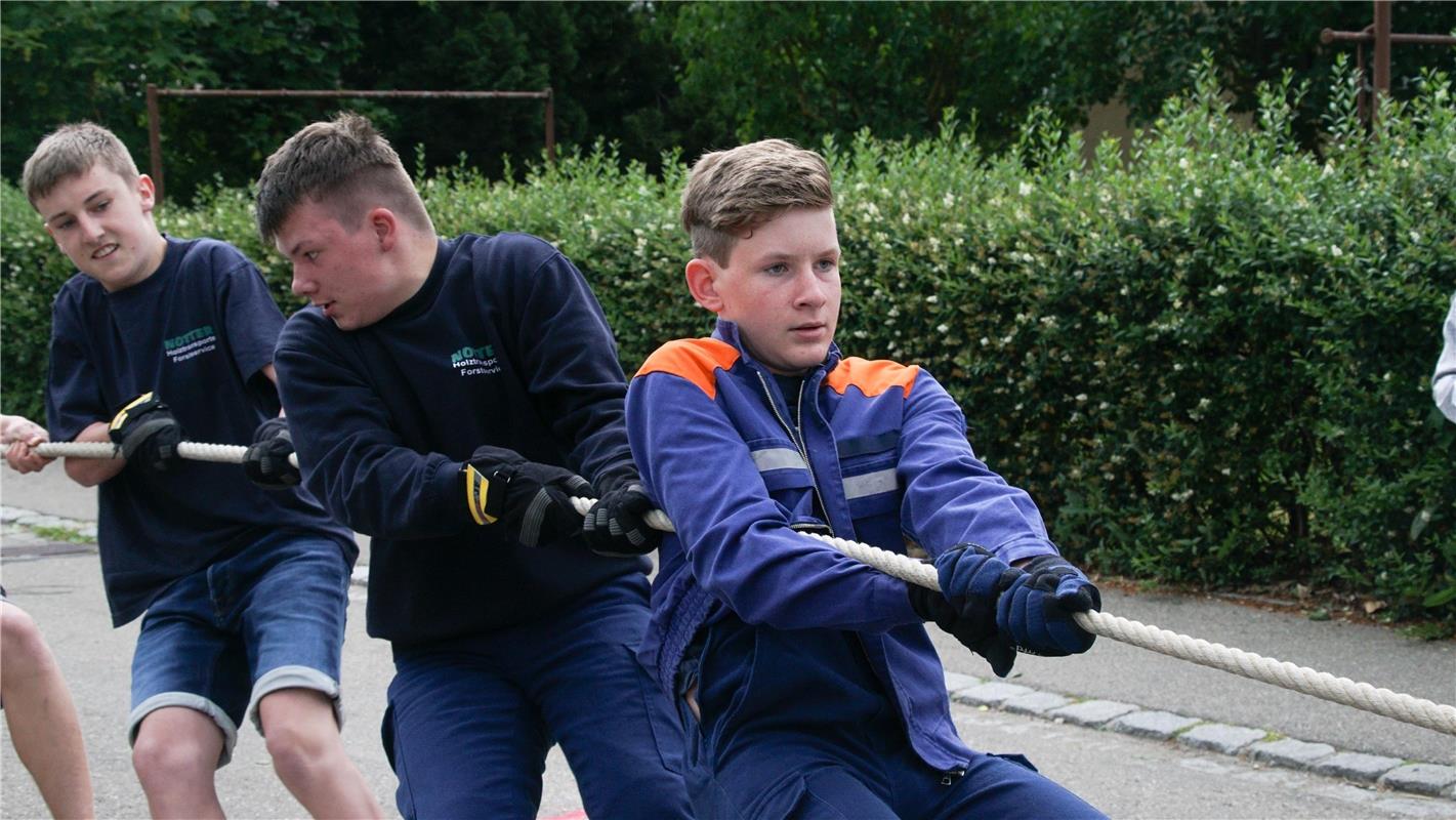 20-Jahre Jugendfeuerwehr Hildrizhausen. Festwochenende mit Uebung, Fahrzeugschau...