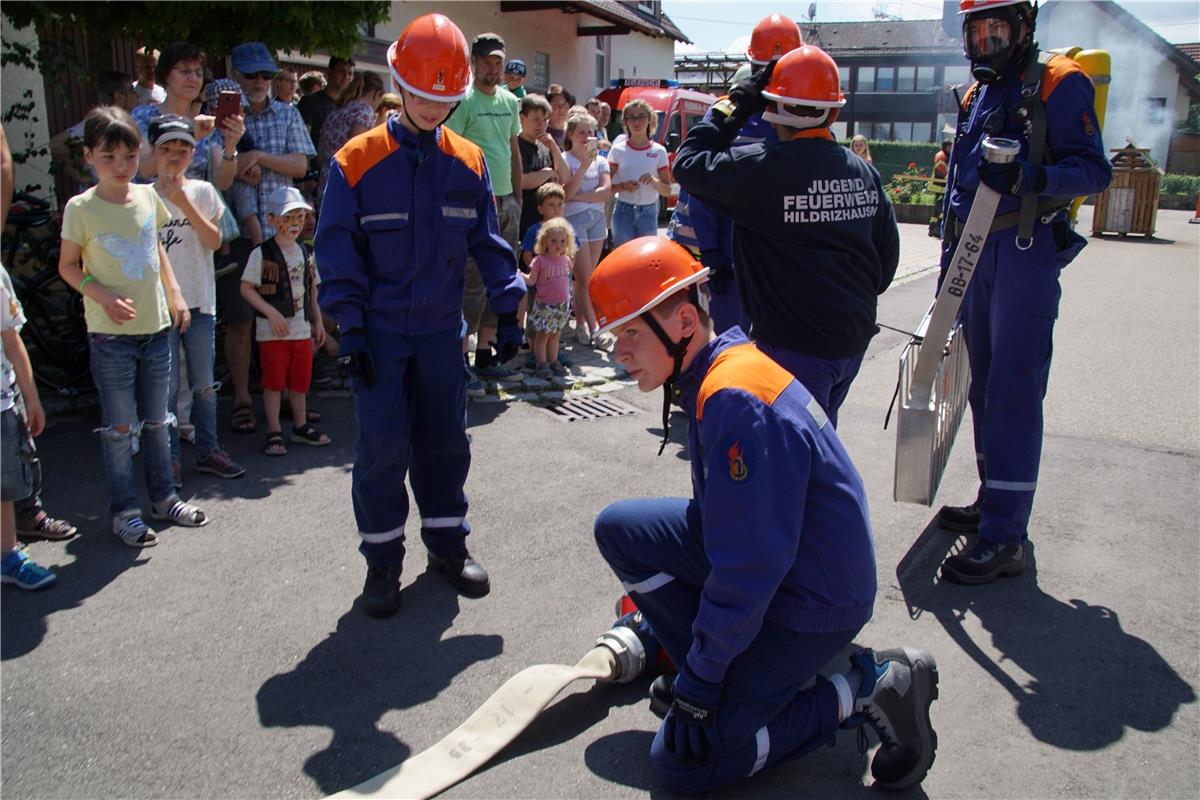 20-Jahre Jugendfeuerwehr Hildrizhausen. Festwochenende mit Uebung, Fahrzeugschau...