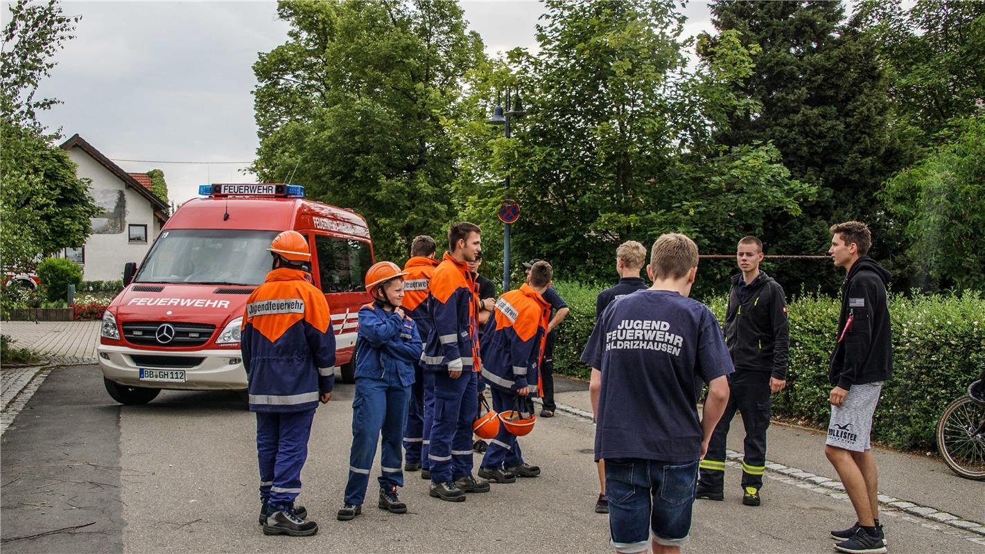 20-Jahre Jugendfeuerwehr Hildrizhausen. Festwochenende mit Uebung, Fahrzeugschau...