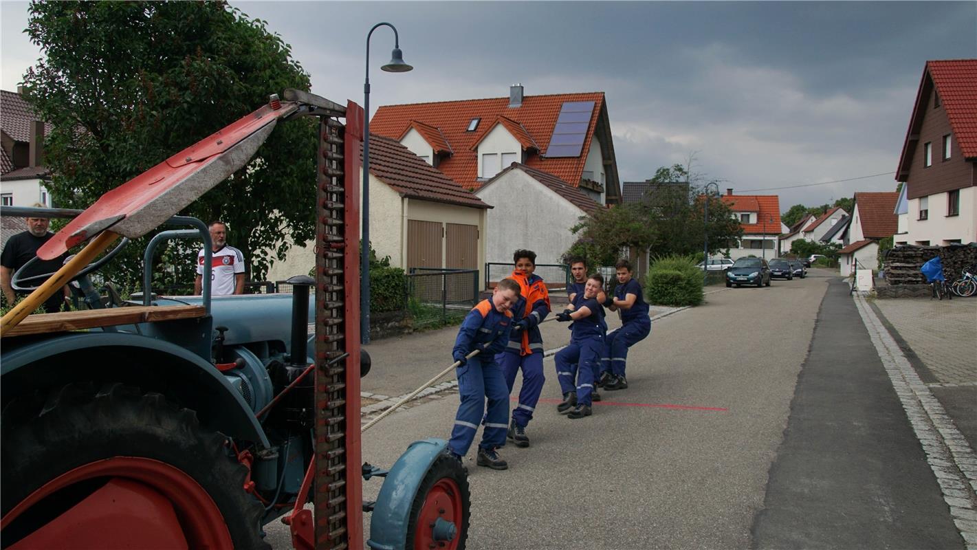 20-Jahre Jugendfeuerwehr Hildrizhausen. Festwochenende mit Uebung, Fahrzeugschau...