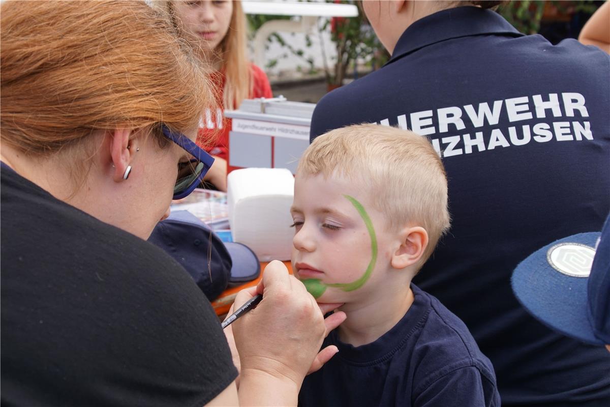 20-Jahre Jugendfeuerwehr Hildrizhausen. Festwochenende mit Uebung, Fahrzeugschau...