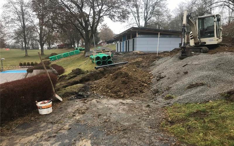 Nach der Freibadsaison ist der Beckenkopf fällig