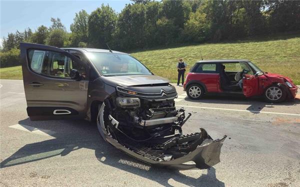 30000 Euro Sachschaden entstand bei dem Unfall schätzungsweise. GB-Foto: SDMG/Dettenmeyer