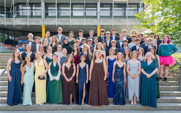 53 junge Leute erwarben am AGH die allgemeine Hochschulreife. GB-Foto: Vecsey