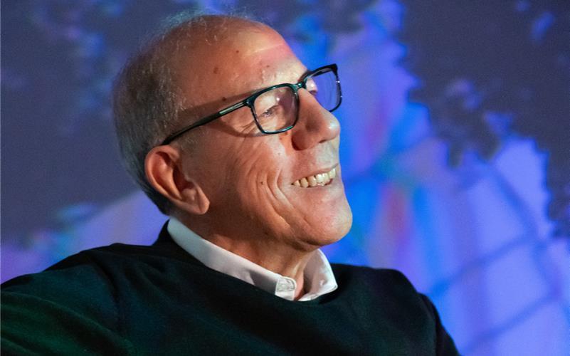 Abdel Ibrahimi berichtete in einer Lesung in Herrenberg aus seinem Leben voller Facetten. GB-Foto: Vecsey