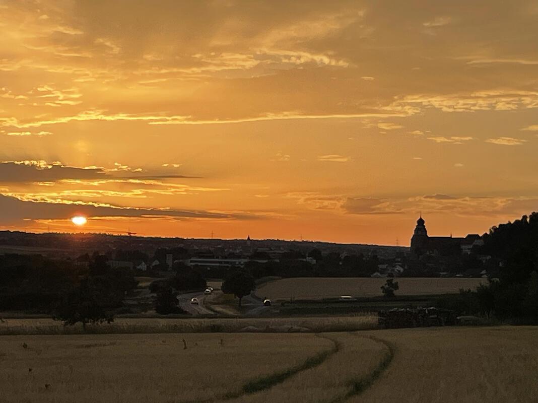 Abendstimmung mit Blick auf die Glucke.  Von Helga Schmickl aus Herrenberg.