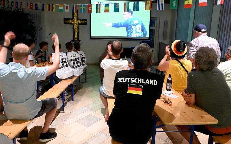 Aber bitte mit Sané: Beim ersten Tor jubelten die Kuppinger noch. GB-Foto: Holom