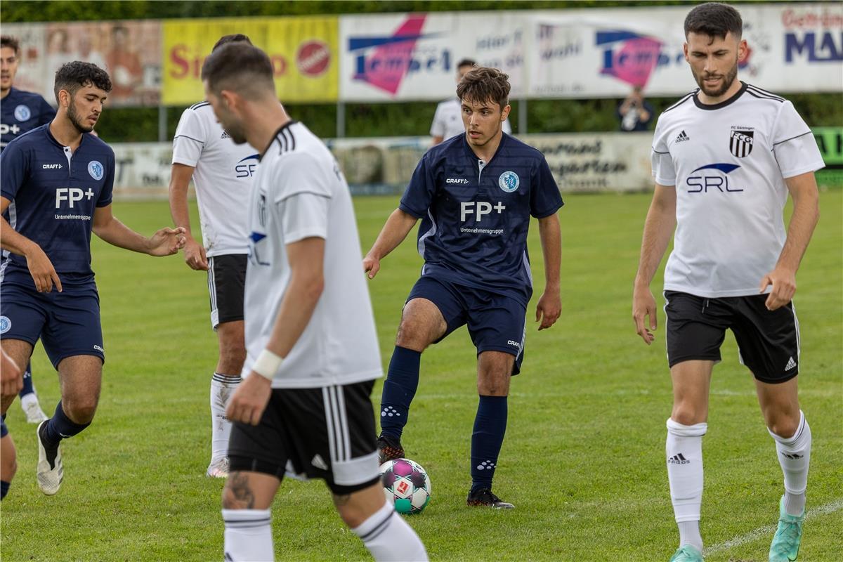 Albert Silov (Young Boys Reutlingen #14), FC Gaertringen - Young Boys Reutlingen...