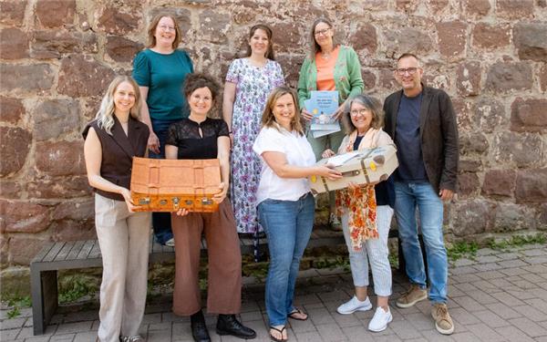 Alle Wildberger Schulen haben von der Hospizgruppe Trostkoffer erhalten.GB-Fotos: Geisel
