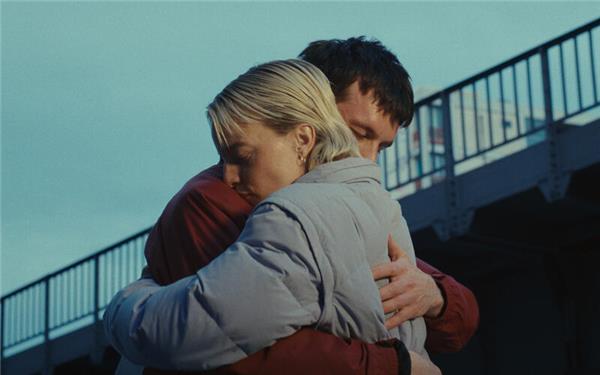 „Allegro Pastell“ ist eine Romanverfilmung mit reichlich Melancholie.  GB-Foto: Walker + Worm