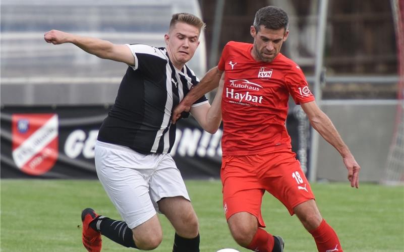 Als Spieler wird Daniel Supper (rot) dem SV Nufringen erhalten bleiben. GB-Foto: Vecsey