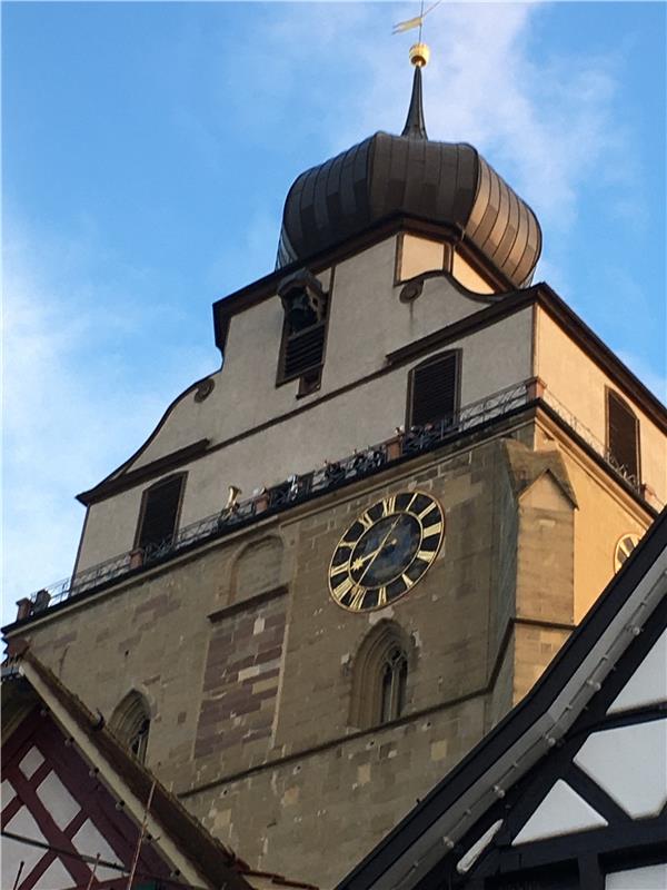 Am 1. Weihnachtsfeiertag erschallte vom Turm der Stiftskirche in Herrenberg das ...