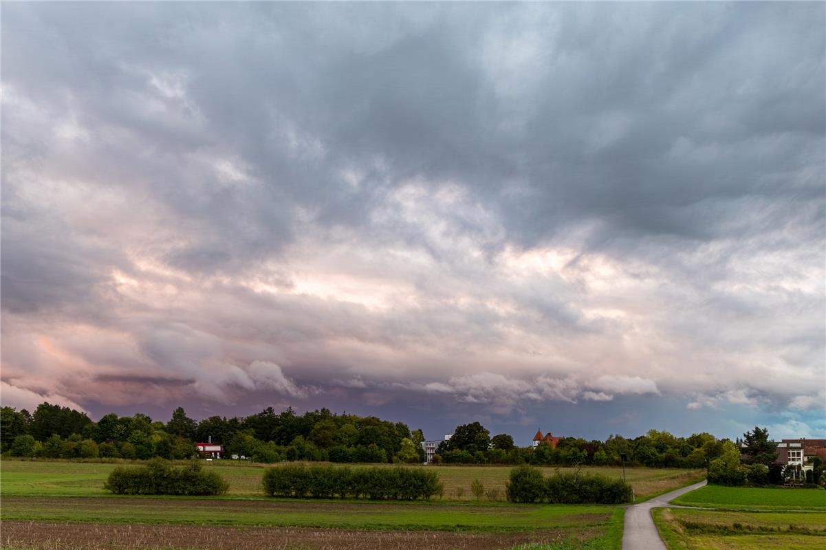 Am Abend des 15.09. gab es kurz nach Ende der starken Regenfälle tolle Wolkenfor...