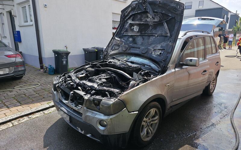 Am BMW entstand ein Totalschaden. GB-Foto: SDMG
