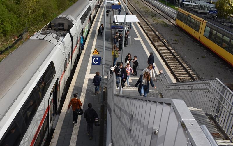 Am Mai-Feiertag herrschte noch kein Massenverkehr am Bondorfer Bahnhof. GB-Foto: Gieseler