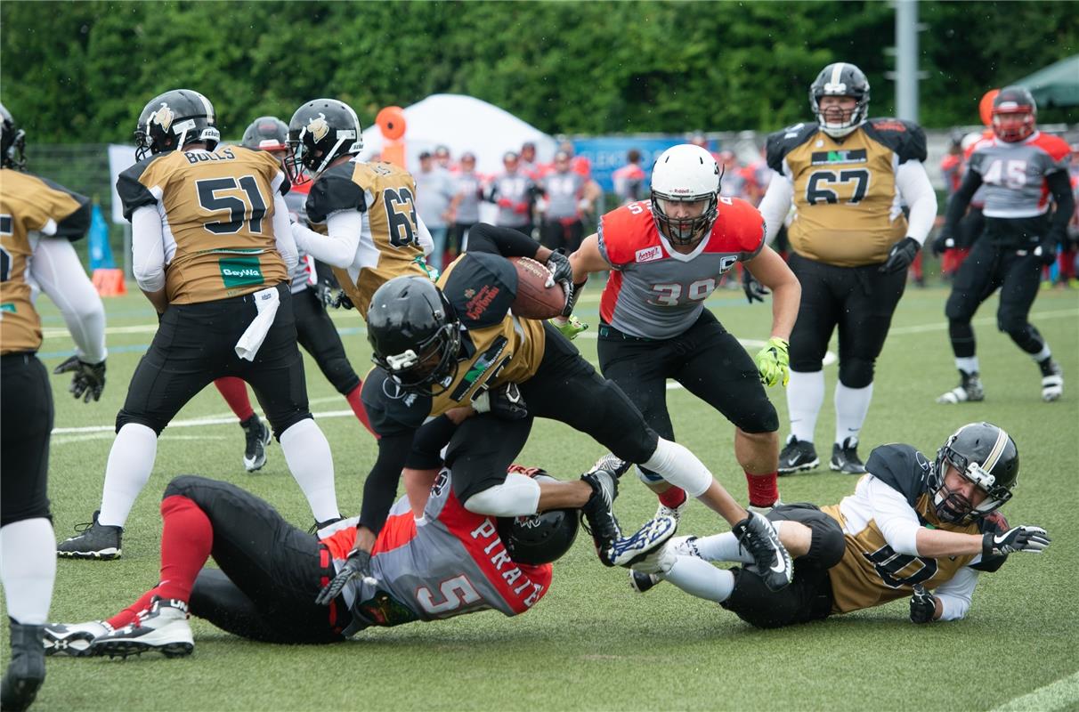 American Football Bondorf Bulls gegen Konstanz Pirates  6 /2019 Foto: Schmidt