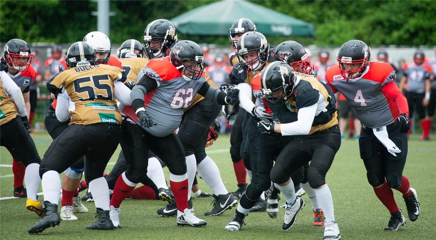 American Football Bondorf Bulls gegen Konstanz Pirates  6 /2019 Foto: Schmidt