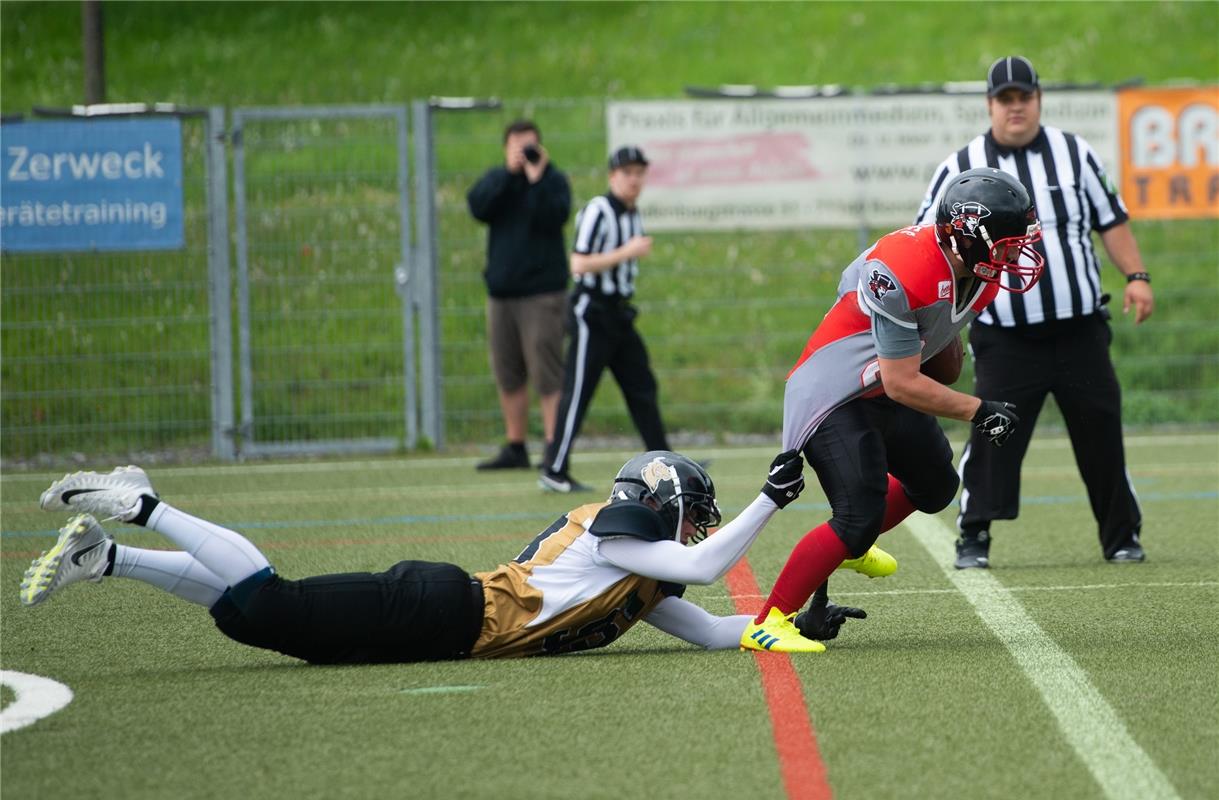 American Football Bondorf Bulls gegen Konstanz Pirates  6 /2019 Foto: Schmidt