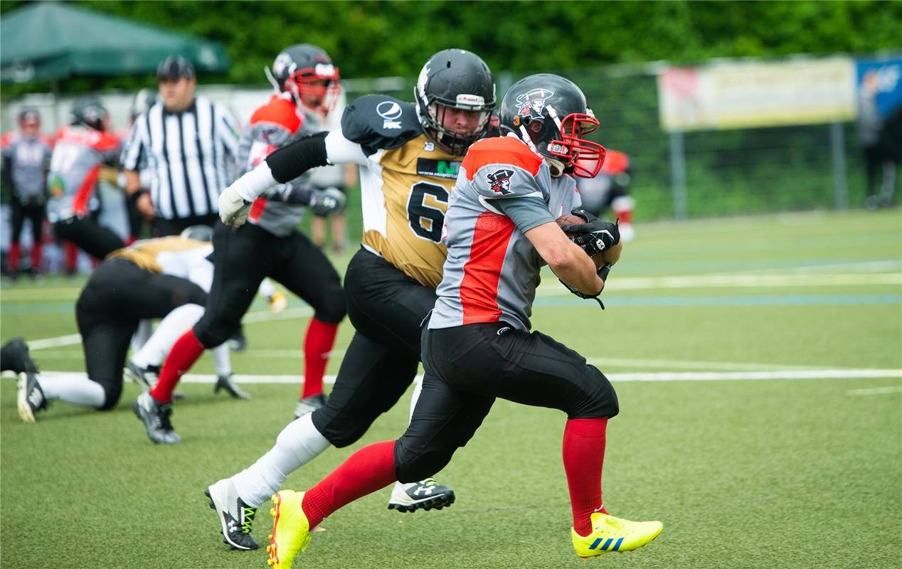 American Football Bondorf Bulls gegen Konstanz Pirates  6 /2019 Foto: Schmidt