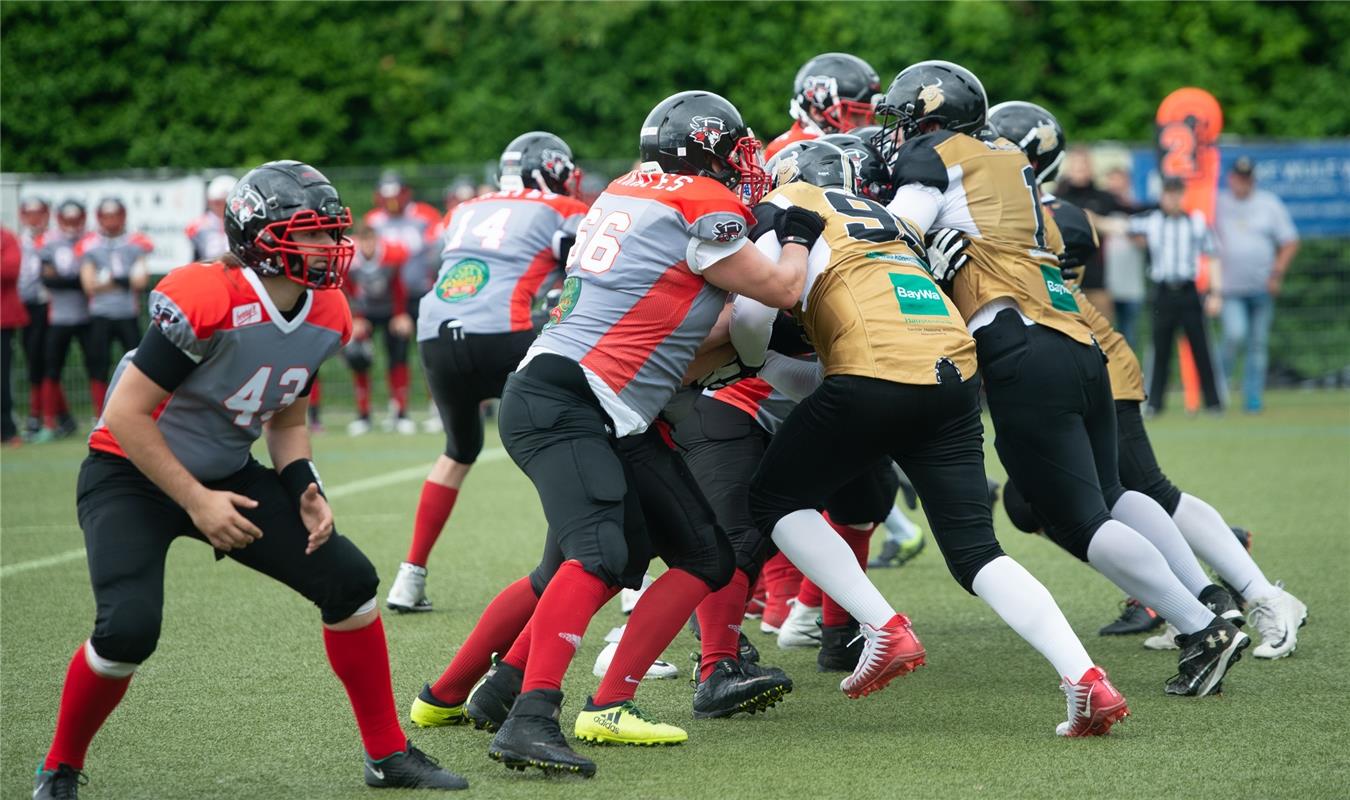 American Football Bondorf Bulls gegen Konstanz Pirates  6 /2019 Foto: Schmidt