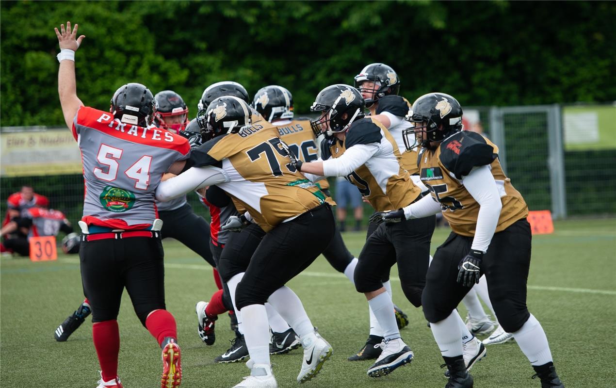 American Football Bondorf Bulls gegen Konstanz Pirates  6 /2019 Foto: Schmidt