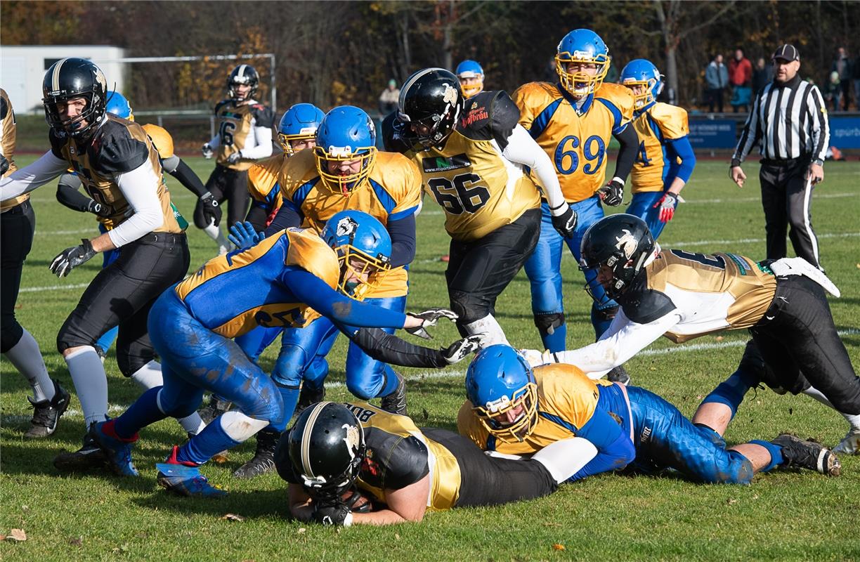 American Football  Endspiel der Kreisliga, Bondorf Bulls gegen Backnang Wolverin...