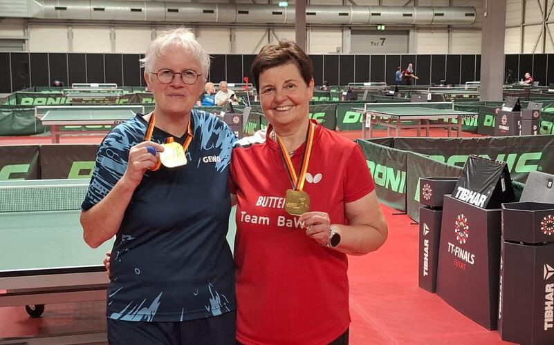 Andrea Schödel (rechts) mit ihrer Gold-Partnerin Martina Schuldt. GB-Foto: gb
