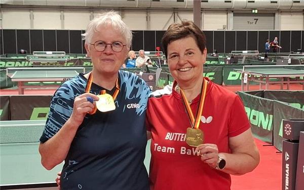 Andrea Schödel (rechts) mit ihrer Gold-Partnerin Martina Schuldt. GB-Foto: gb