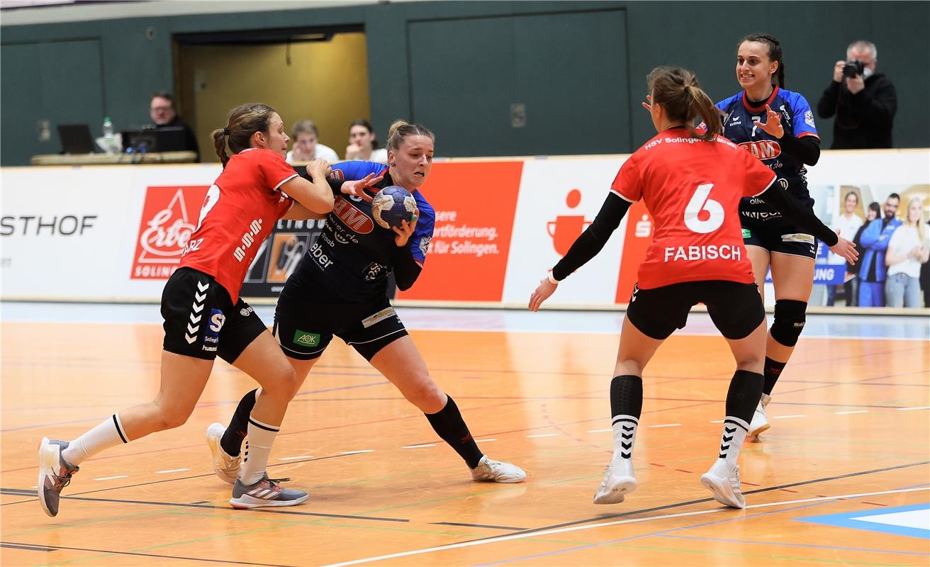 Annika Blanke (Herrenberg #5),  HSV Solingen-Gräfrath vs. SG H2Ku Herrenberg, Ha...