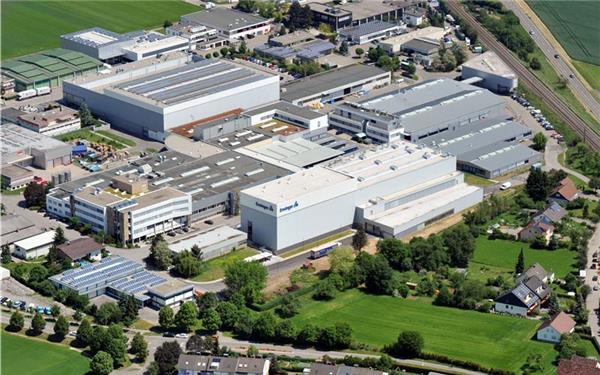 Auch am Ensinger-Firmensitz in Nufringen werden Stellen wegfallen. GB-Foto: gb