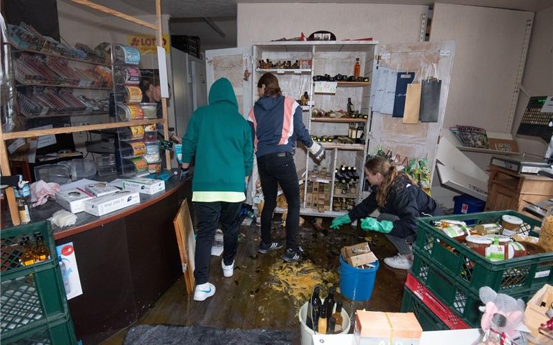 Auch der Dorfladen in Hailfingen wird beschädigt.GB-Fotos: Vecsey