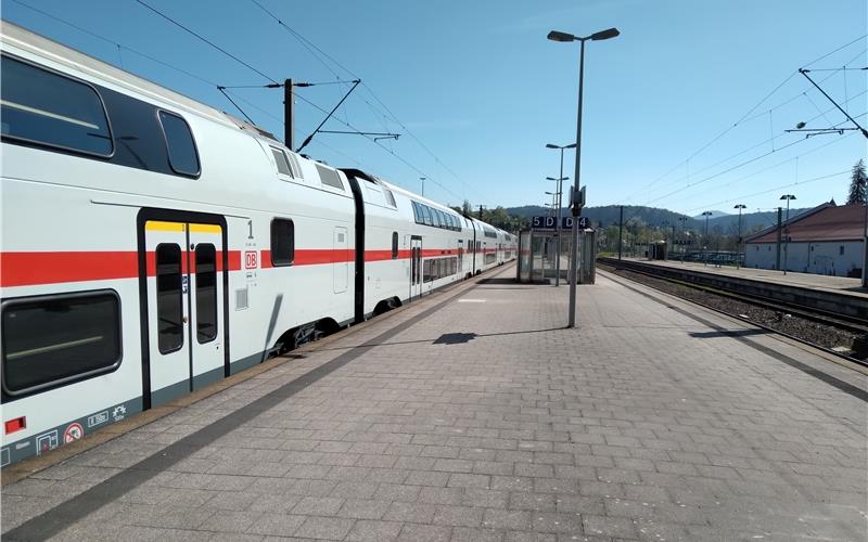 Auch der Gäubahn-Intercity ist von den Sperrungen betroffen. GB-Foto: gb