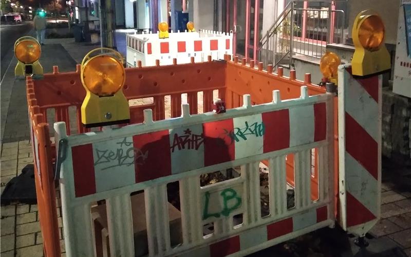 Auch diese Aufgrabung in der Hauptstraße wurde noch nicht geschlossen. GB-Foto: gb