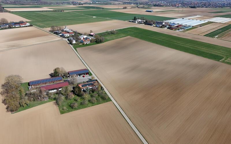 Auch für die weißen Flecken im Außenbereich der Gemeinde kann der Glasfaserausbau erfolgen. GB-Foto: Holom