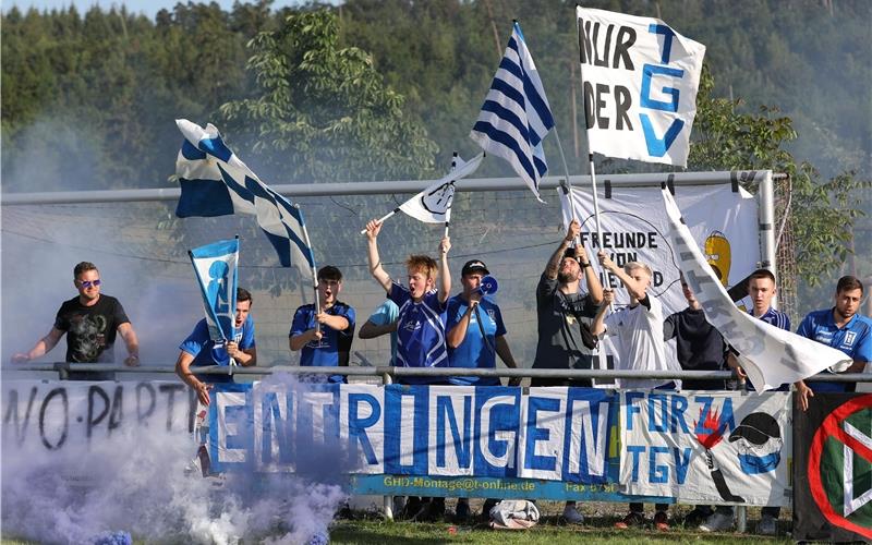 TGV Entringen steigt in die A-Liga auf Auch im zweiten Relegationsspiel durften die Fans des TGV Entringen jubeln. Hier ein Bild vom vorigen Wochenende.