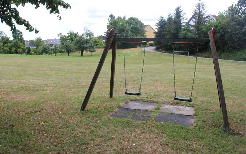 Auch unter dem heutigen Bolzplatz am Spielplatz Steglen liegen Altlasten verborgen. Bis 1972 befand sich dort eine Müllkippe. GB-Foto: Schnurr