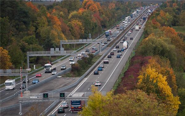 Auf Umleitungen müssen sich Autofahrer einstellen.GB-Foto (Archiv): Schmidt