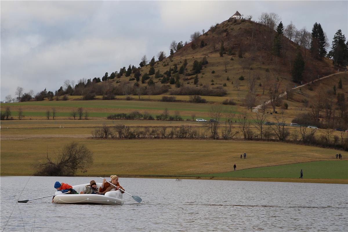 Auf der Alb, in Salmendingen, am Fuße des Kornbühls, hat sich ein künstlicher Se...