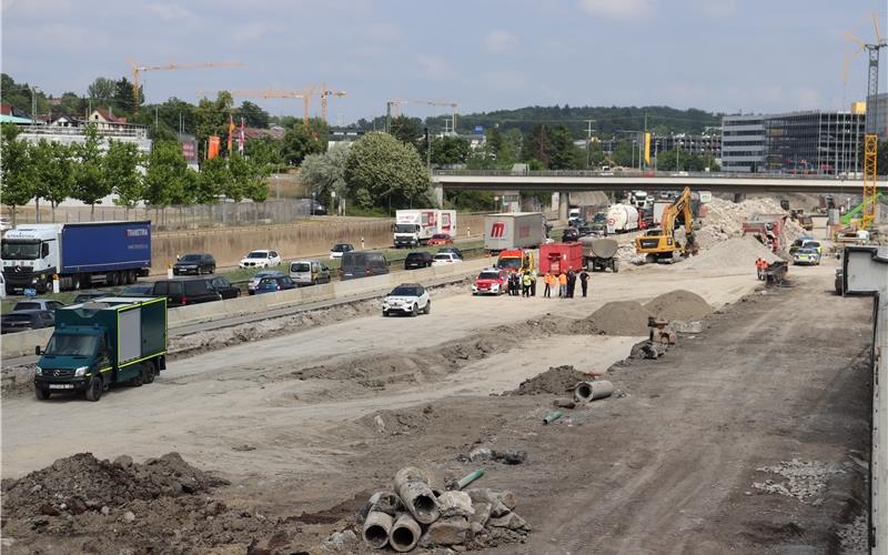 Kriegsbombe bei der Autobahn gefunden Auf dieser Baustelle, nach der Autobahn-Anschlussstelle Sindelfingen/Böblingen, wurde die Bombe gefunden. GB-Foto: SDMG/Dettenmeyer