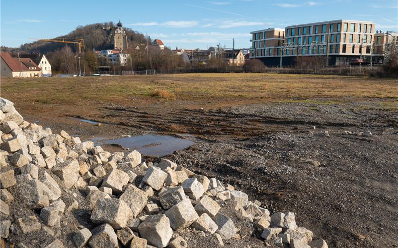 Auf einer Teilfläche des BayWa-Areals könnte ein Neubau der Volksbank entstehen. GB-Foto: Vecsey