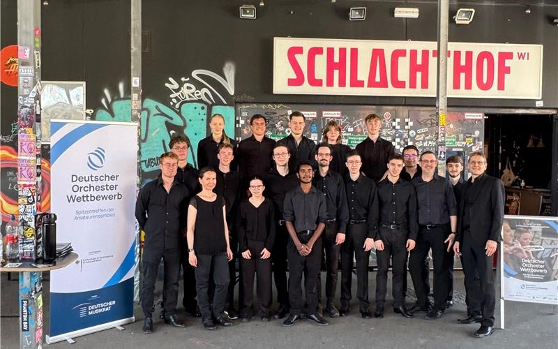 Aus Schülern, Studenten und Berufstätigen setzt sich das Percussion-Ensemble Herrenberg zusammen. Nach einem dritten Platz im Jahr 2012 und einem ersten Platz im Jahr 2016 erreichten die Musikerinnen und Musiker diesmal beim Deutschen Orchesterwettbewerb in Wiesbaden den zweiten Platz. GB-Foto: gb