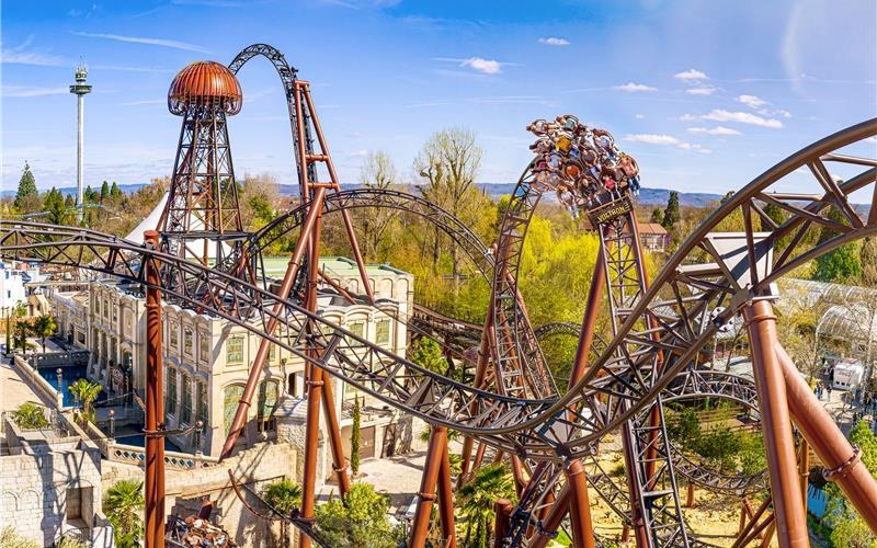 „Gäubote“-Familien-Tour: Atemberaubende Zeitreise Ausgezeichnet: Die Achterbahn Voltron im Themenbereich Kroatien.GB-Foto: Europa-Park
