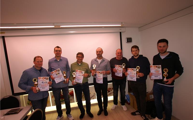 Ausgezeichnet für die Teilnahme an der öffentlichen Wurstqualitätsprüfung (von links): Thomas Kegreiß, Moriz Kori, Matthias Scherer, Martin Kohler, Andreas Sumser, Andi Brosi und Kevin Schneider. 