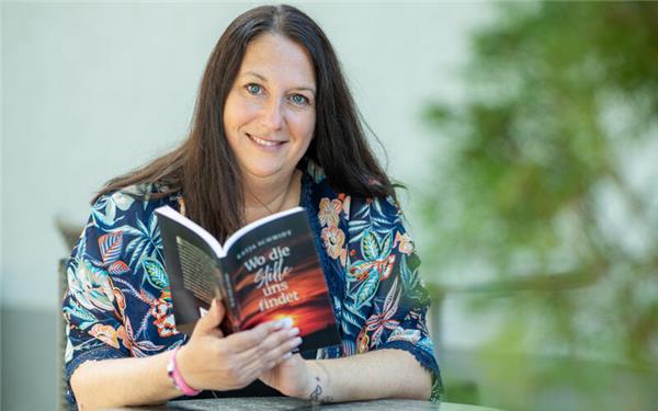 Autorin Katja Schmidt spricht über ihren Weg zu den ersten eigenen Büchern und deren Veröffentlichung. GB-Foto: Vecsey